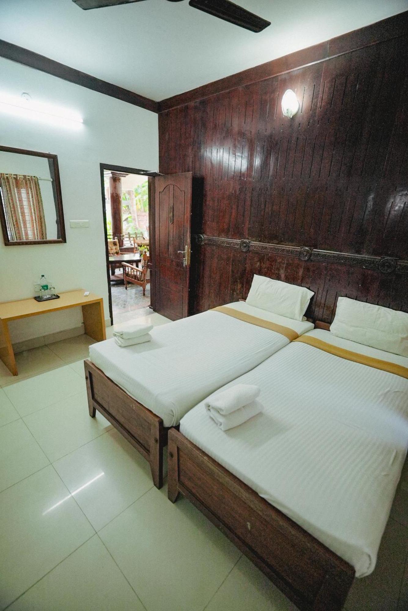Raja Park Beach Resort Varkala Exterior foto