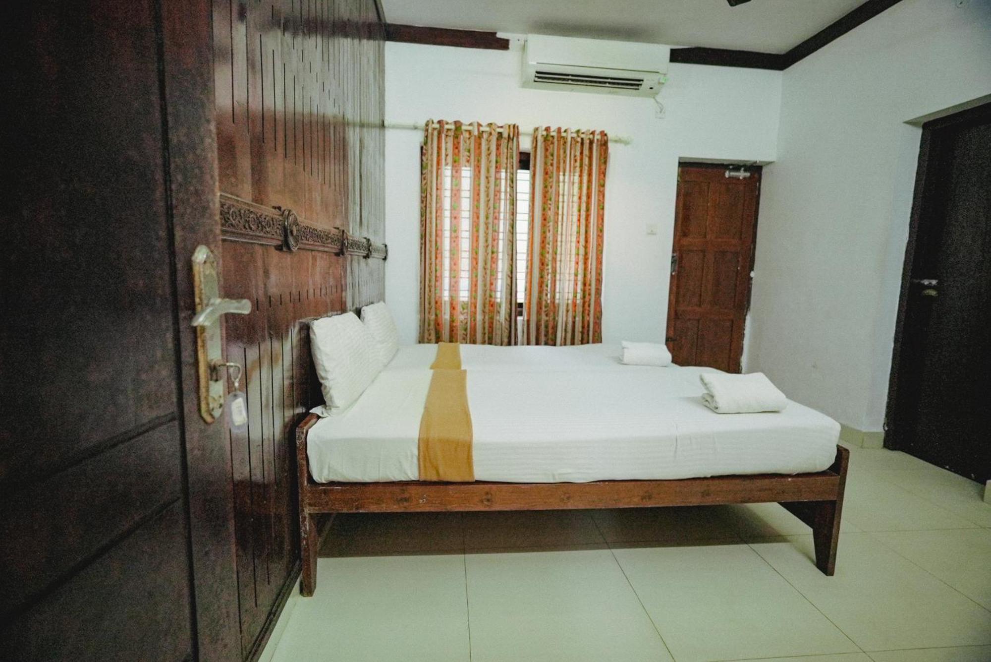 Raja Park Beach Resort Varkala Exterior foto