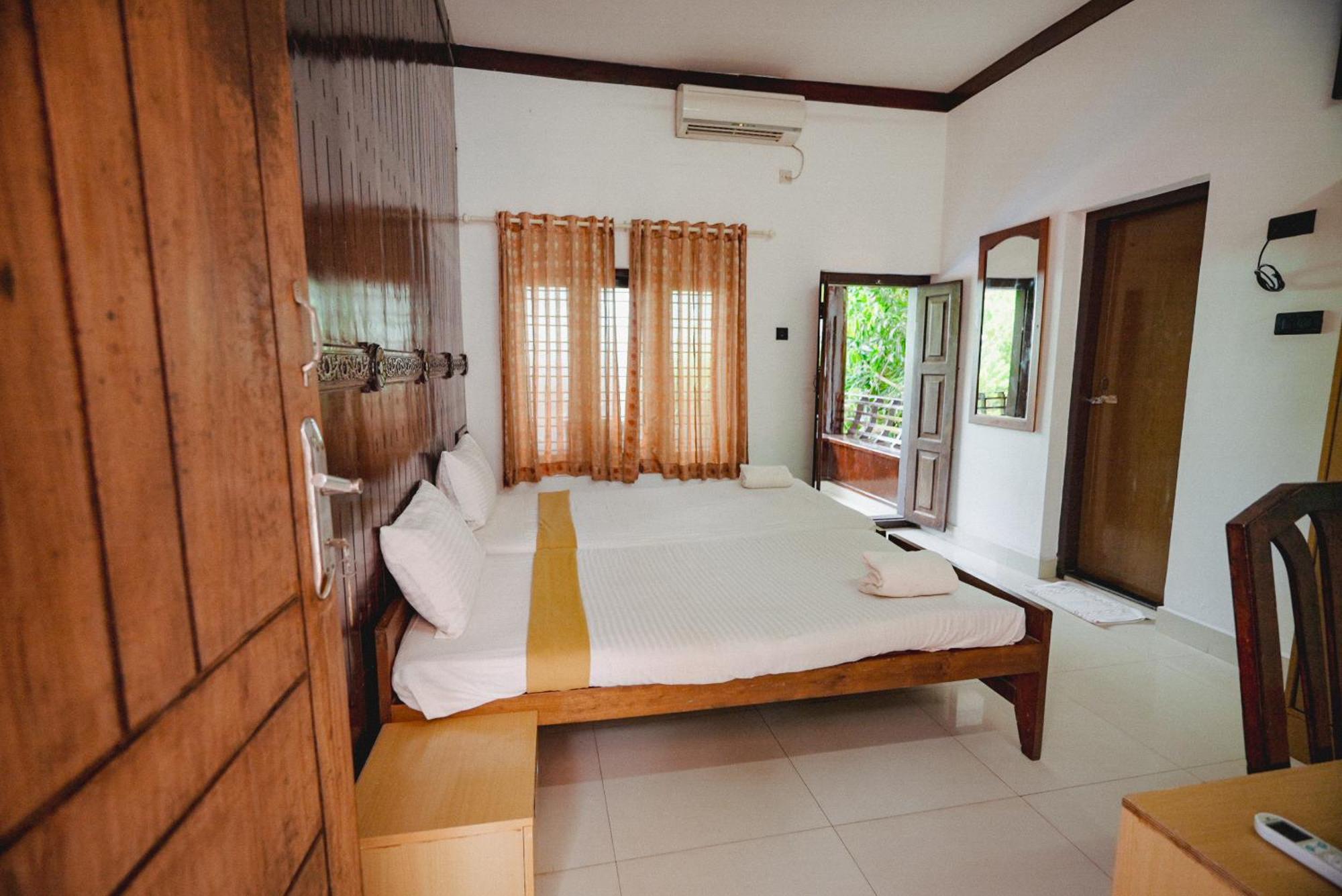 Raja Park Beach Resort Varkala Exterior foto